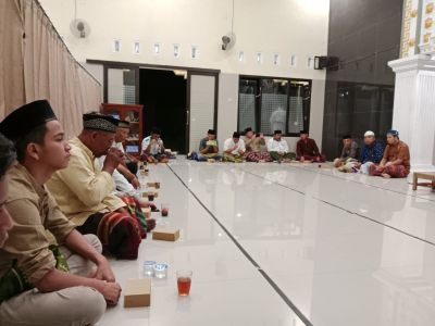 Pererat Ukhuwah Islamiyah, Pemdes & Pengurus Ranting NU Kebulusan Sowan Silaturahmi ke Masjid Aminah Al Hajri